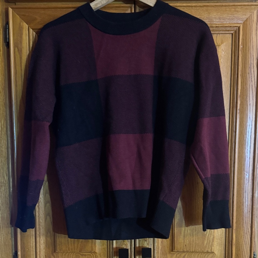 Tahari Women's Burgundy and Black Crewneck Sweater